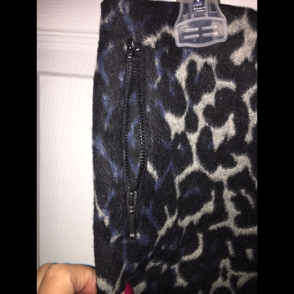 Snow Leopard Winter Skirt - Picture 6 of 8